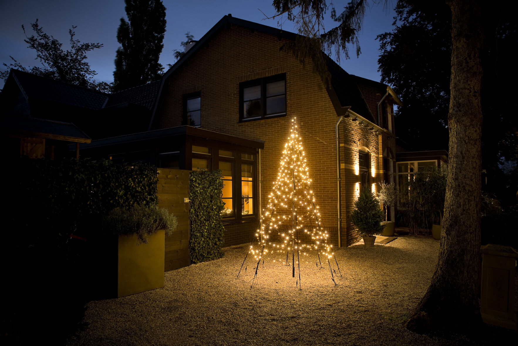 Fairybell 3 meter - Vlaggenmast kerstboom - 300 cm - 480 lampjes - Warm wit